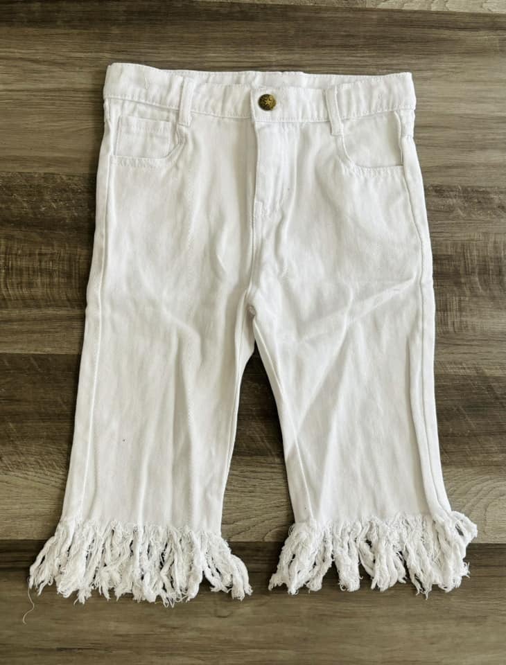 7Y   ʀᴇᴀᴅʏ ᴛᴏ ꜱʜɪᴘ! Distressed Denim Capris