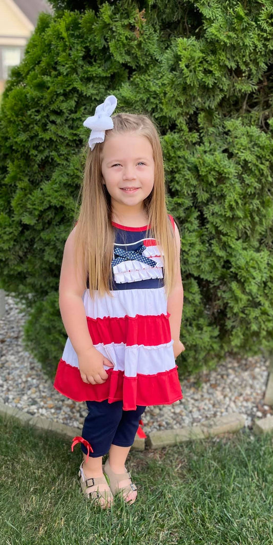 ᴡᴇᴇᴋʟʏ ᴘʀᴇ ᴏʀᴅᴇʀ 4th of July Embroidered Ruffle Set and Capris