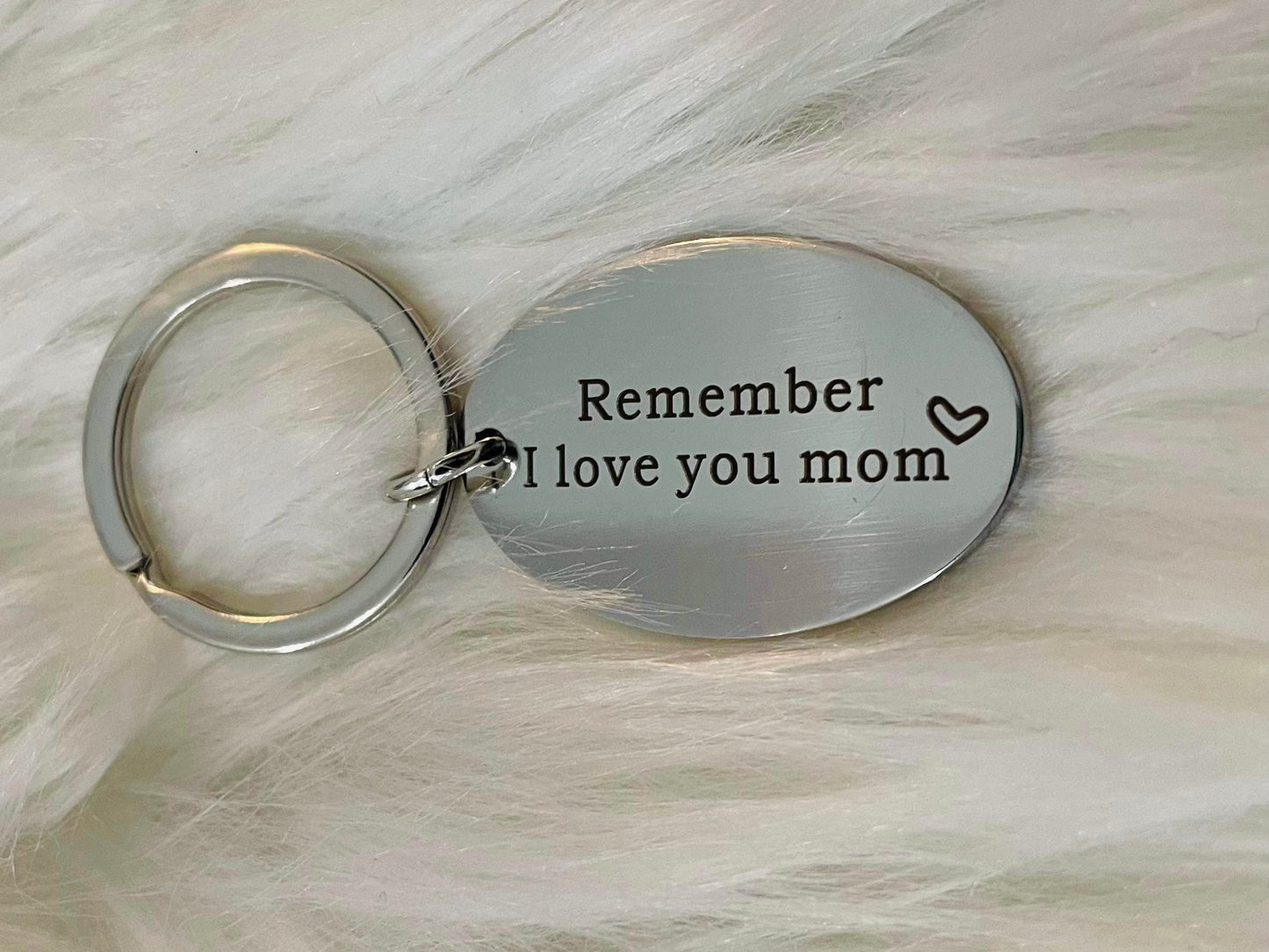 ʀᴇᴀᴅʏ ᴛᴏ ꜱʜɪᴘ Mom Keychain