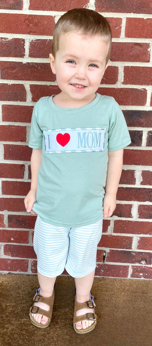 ᴡᴇᴇᴋʟʏ ᴘʀᴇ ᴏʀᴅᴇʀ Embroidered I <3 Mom Shorts Set