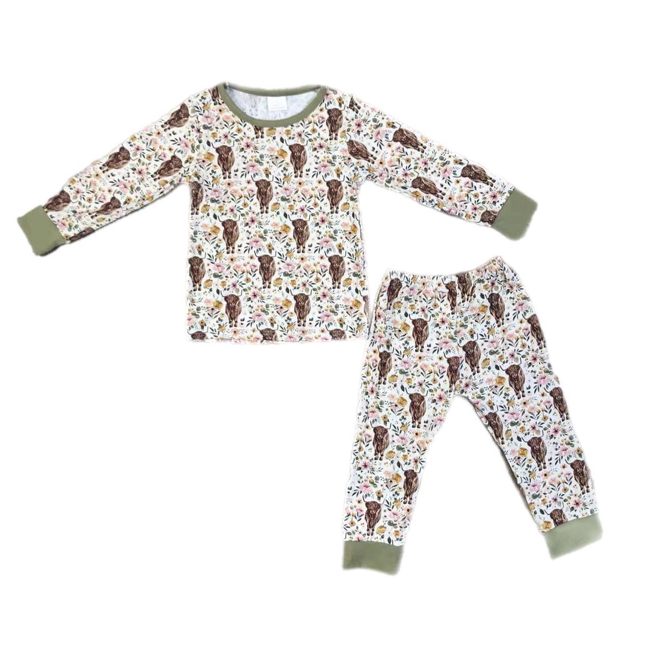 ᴡᴇᴇᴋʟʏ ᴘʀᴇ ᴏʀᴅᴇʀ Bamboo Floral Highland Cow Pajamas