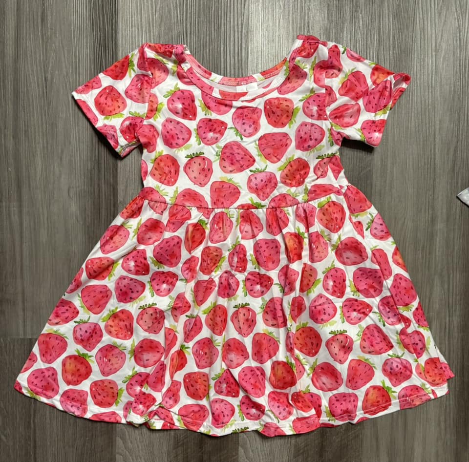 4T  ʀᴇᴀᴅʏ ᴛᴏ ꜱʜɪᴘ Strawberry Dress